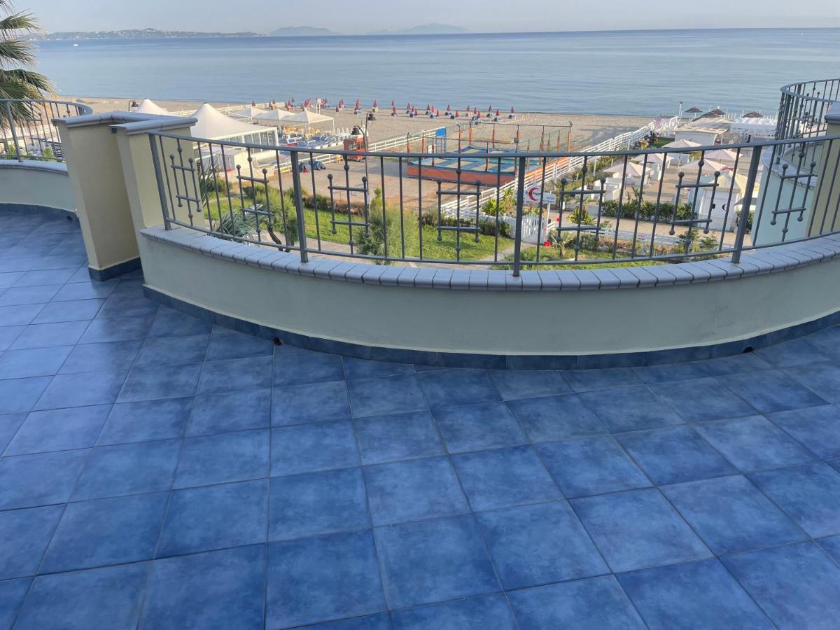 La Baia Di Ulisse Villa Venetico Buitenkant foto