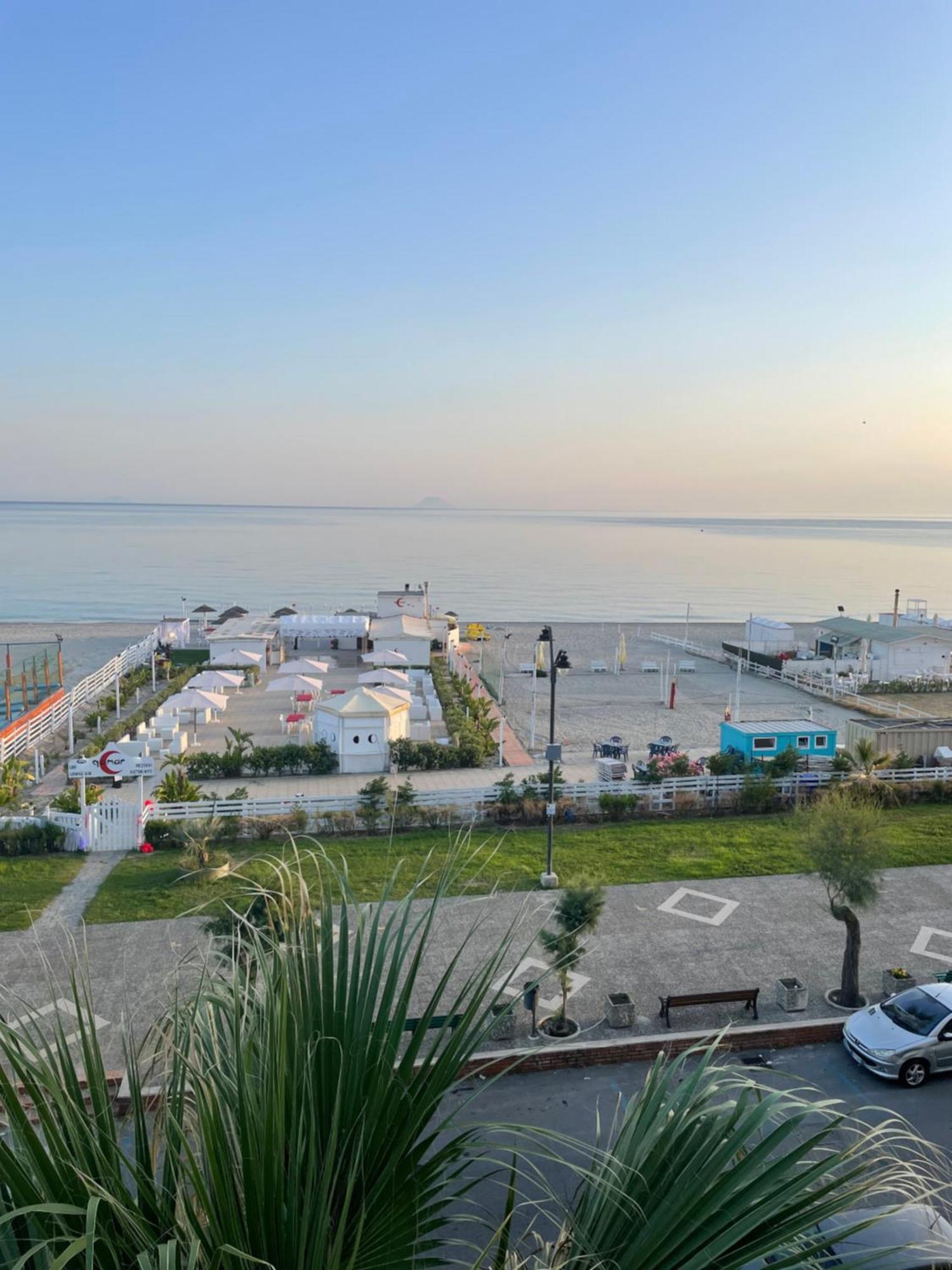 La Baia Di Ulisse Villa Venetico Buitenkant foto