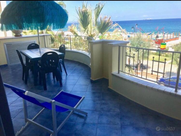 La Baia Di Ulisse Villa Venetico Buitenkant foto